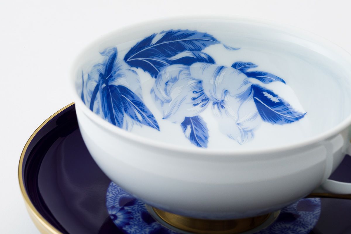 オリエンタルブルー　紅茶碗皿