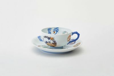 草花折枝白抜紋 紅茶碗皿 | 有田焼 深川製磁｜公式オンラインストア