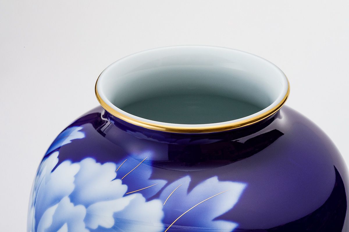 【 ふるさと納税15万円 】 深川製磁 瑠璃紺 ルリ牡丹 14号 花瓶　38㎝ Amazon.co.jp: 深川製磁 瑠璃牡丹 ルリ牡丹 8号 花瓶 花生