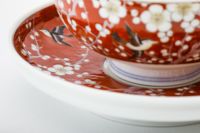梅小鳥外濃（赤） 紅茶碗皿 | 有田焼 深川製磁｜公式オンライン