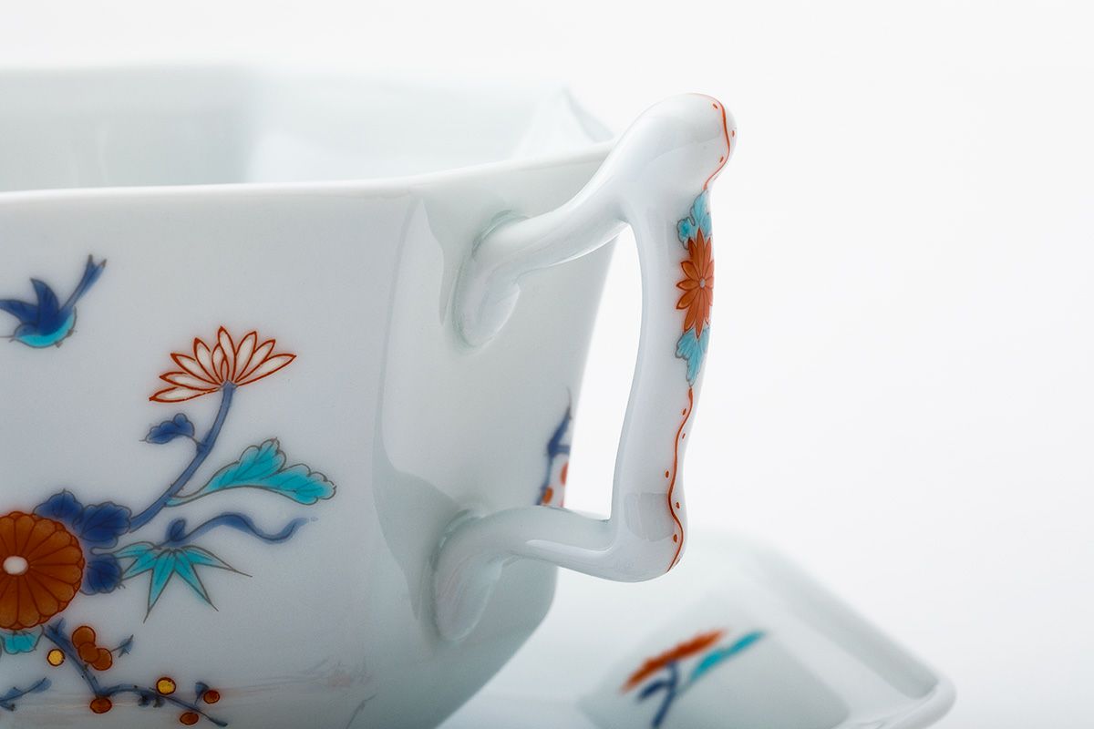 色絵花鳥紋　八角紅茶碗皿