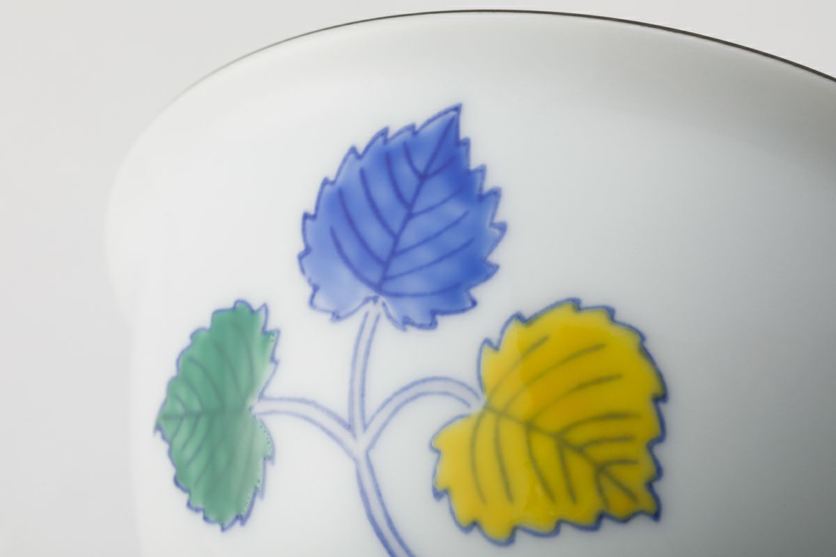 豆彩草葉文 谷型飯碗 | 有田焼 深川製磁｜公式オンラインストア