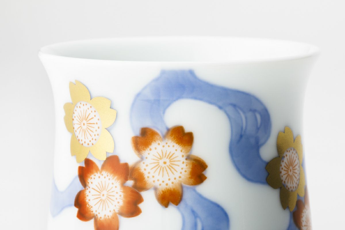 川に桜 茄子型小湯呑 | 有田焼 深川製磁｜公式オンラインストア