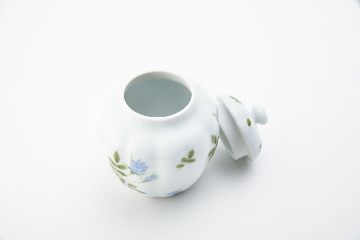 ブルーローズ お手元壺 | 有田焼 深川製磁｜公式オンラインストア