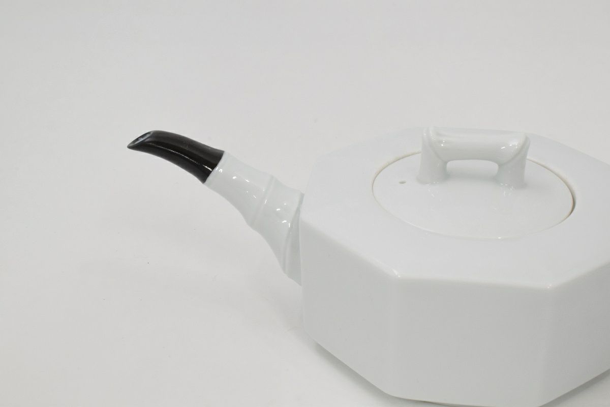 KUROTAKE POT黒 | 有田焼 深川製磁｜公式オンラインストア