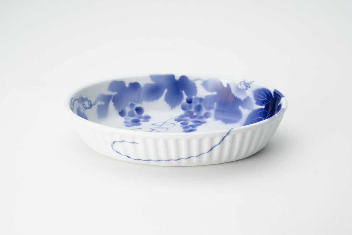 ブルーワイナリー しのぎ楕円皿 | 有田焼 深川製磁｜公式オンラインストア