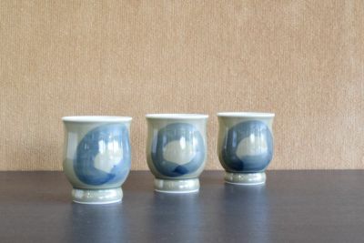 19谷窯茶灰釉　M型湯呑　1個