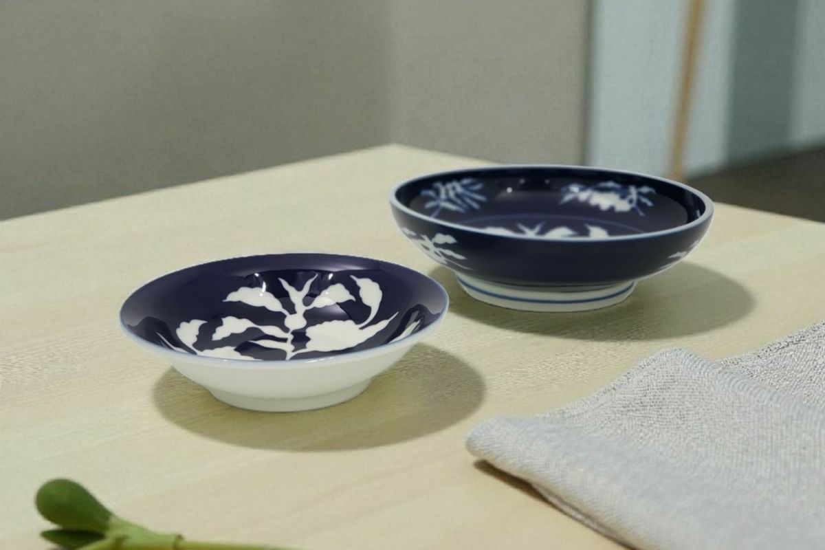 草花折枝白抜紋 深皿 | 有田焼 深川製磁｜公式オンラインストア