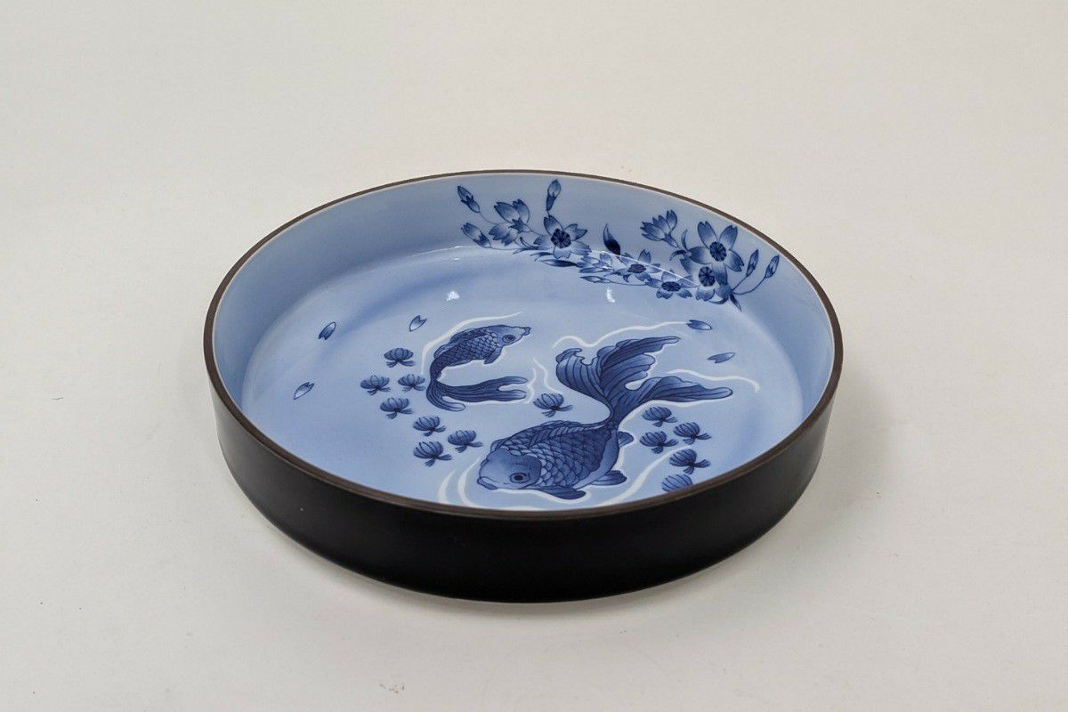 24谷窯金魚絵 丸型菓子器 | 有田焼 深川製磁｜公式オンラインストア