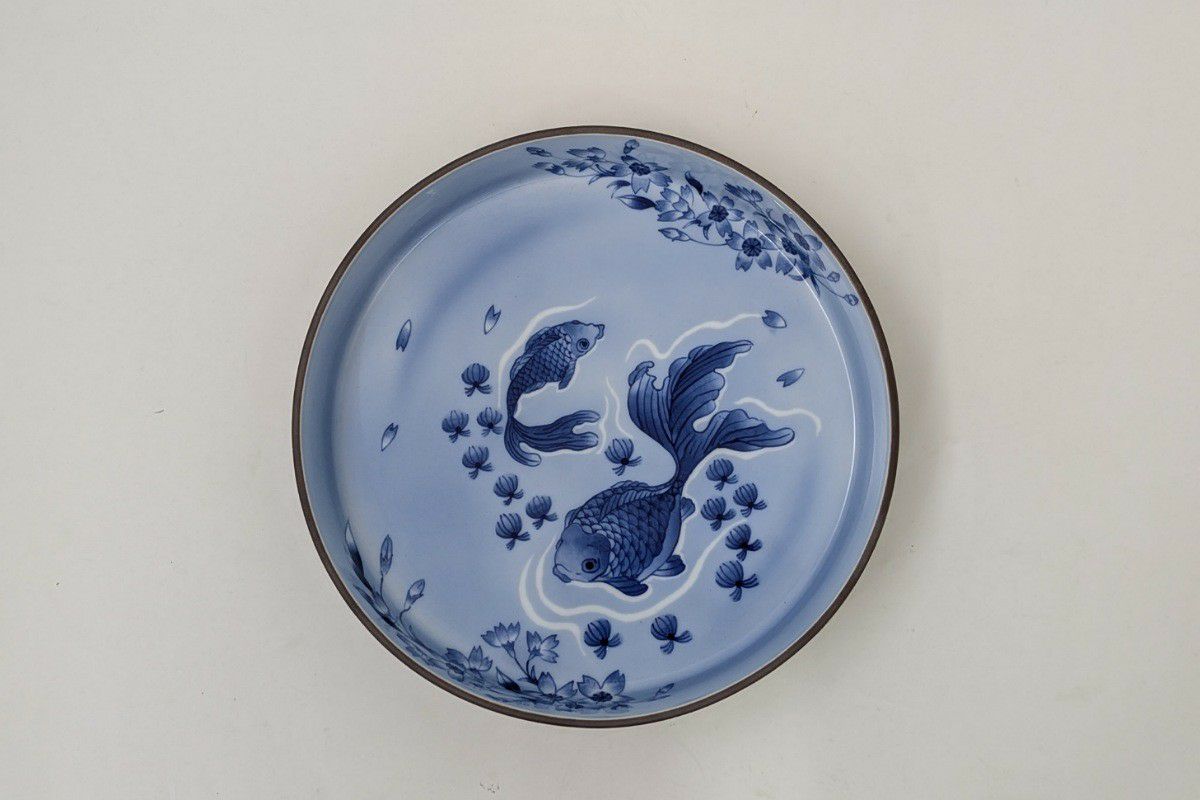 24谷窯金魚絵 丸型菓子器 | 有田焼 深川製磁｜公式オンラインストア